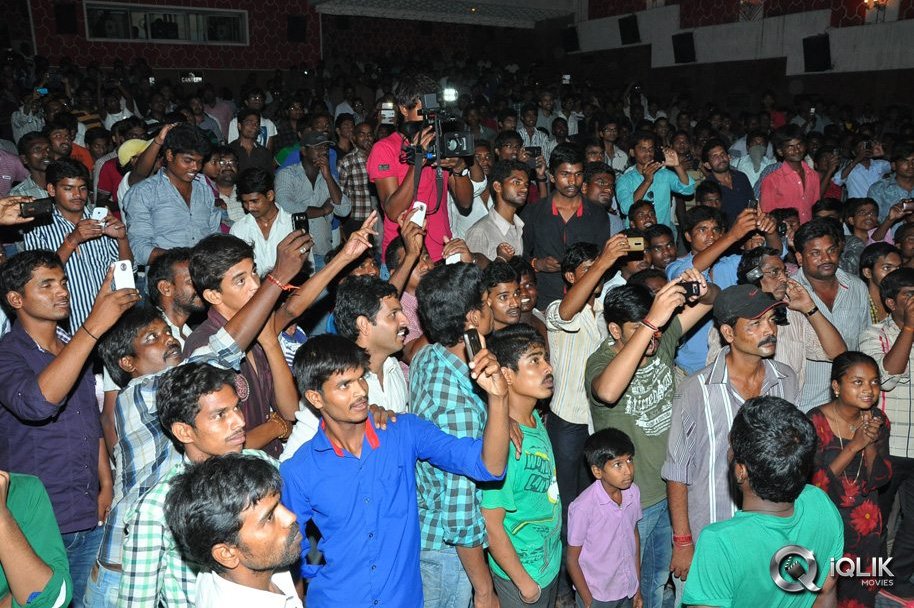 Kotha-Janta-Movie-Theatre-Coverage